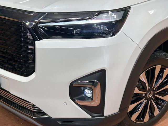 ＷＲ－Ｖ Ｚ＋　禁煙　純正８型ナビ　レーダークルーズコントロール　ＥＴＣ　コーナーセンサー　バックカメラ　パドルシフト　フルセグ　ＬＥＤヘッドライト　純正１７インチアルミ　Ｂｌｕｅｔｏｏｔｈ　ステアリングリモコン（12枚目）