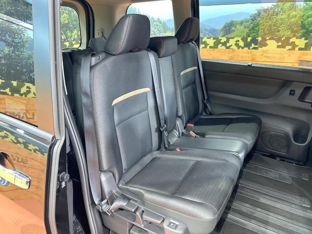 セレナ ハイウェイスターＶ　禁煙車　後席モニター　両側パワスラ　１２型ナビ　全周囲カメラ　プロパイロット　ブラインドスポットモニター　シートヒーター　インテリジェントミラー　ＥＴＣ　フルセグ　オートハイビーム　クリアランスソナー（10枚目）