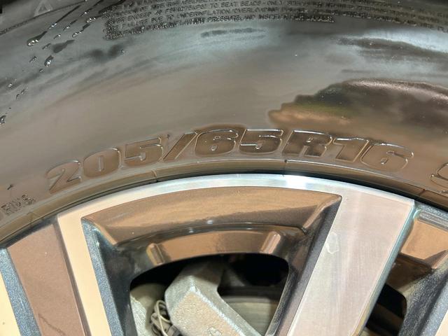 セレナ ハイウェイスターＶ　禁煙車　後席モニター　両側パワスラ　１２型ナビ　全周囲カメラ　プロパイロット　ブラインドスポットモニター　シートヒーター　インテリジェントミラー　ＥＴＣ　フルセグ　オートハイビーム　クリアランスソナー（21枚目）