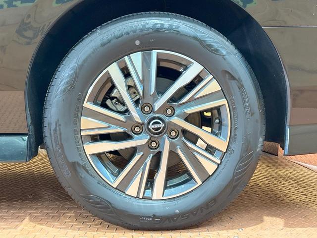 セレナ ハイウェイスターＶ　禁煙車　後席モニター　両側パワスラ　１２型ナビ　全周囲カメラ　プロパイロット　ブラインドスポットモニター　シートヒーター　インテリジェントミラー　ＥＴＣ　フルセグ　オートハイビーム　クリアランスソナー（24枚目）