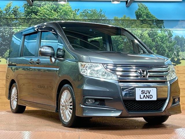 ステップワゴンスパーダ Ｚ　禁煙車　フリップダウンモニター　両側電動ドア　純正ナビ　フルセグ　バックカメラ　純正１７インチアルミホイール　オートエアコン　ＨＩＤヘッドライト　キーレスエントリー　ＥＴＣ（17枚目）