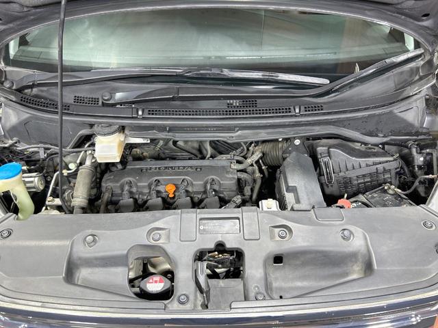 ステップワゴンスパーダ Ｚ　禁煙車　フリップダウンモニター　両側電動ドア　純正ナビ　フルセグ　バックカメラ　純正１７インチアルミホイール　オートエアコン　ＨＩＤヘッドライト　キーレスエントリー　ＥＴＣ（19枚目）