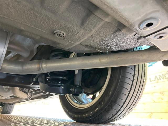 ステップワゴンスパーダ Ｚ　禁煙車　フリップダウンモニター　両側電動ドア　純正ナビ　フルセグ　バックカメラ　純正１７インチアルミホイール　オートエアコン　ＨＩＤヘッドライト　キーレスエントリー　ＥＴＣ（21枚目）