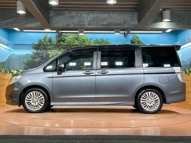 ステップワゴンスパーダ Ｚ　禁煙車　フリップダウンモニター　両側電動ドア　純正ナビ　フルセグ　バックカメラ　純正１７インチアルミホイール　オートエアコン　ＨＩＤヘッドライト　キーレスエントリー　ＥＴＣ（27枚目）