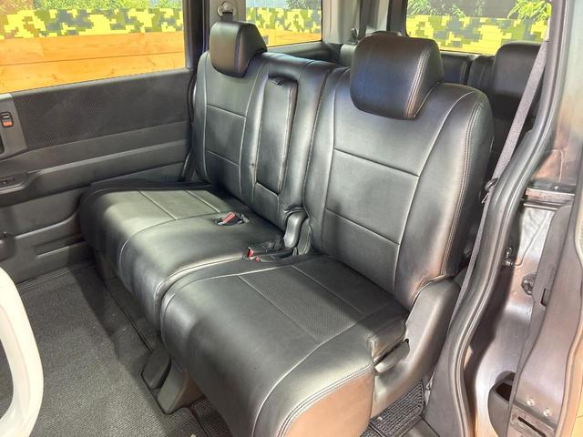 ステップワゴンスパーダ Ｚ　禁煙車　フリップダウンモニター　両側電動ドア　純正ナビ　フルセグ　バックカメラ　純正１７インチアルミホイール　オートエアコン　ＨＩＤヘッドライト　キーレスエントリー　ＥＴＣ（31枚目）