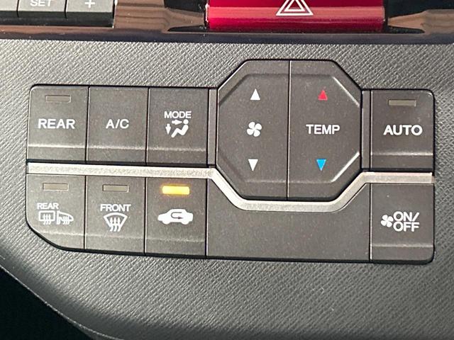 ステップワゴンスパーダ Ｚ　禁煙車　フリップダウンモニター　両側電動ドア　純正ナビ　フルセグ　バックカメラ　純正１７インチアルミホイール　オートエアコン　ＨＩＤヘッドライト　キーレスエントリー　ＥＴＣ（49枚目）