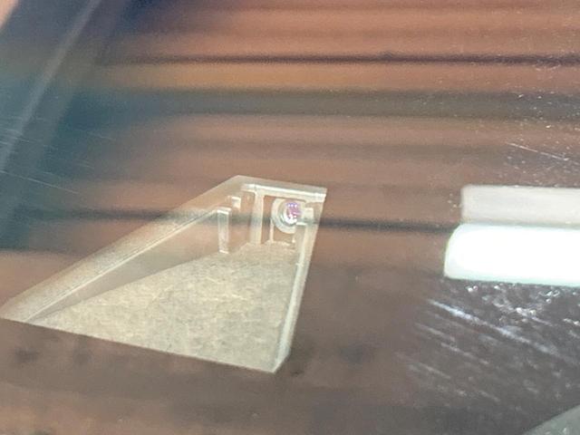 ハリアー プレミアム　アドバンスドパッケージ　スタイルモーヴ　禁煙車　ＪＢＬサウンド　全周囲カメラ　純正９型ナビ　トヨタセーフティセンス　クリアランスソナー　レーダークルーズ　メモリーパワーシート　電動リアゲート　純正１８インチＡＷ　ハーフレザーシート　ＥＴＣ（6枚目）