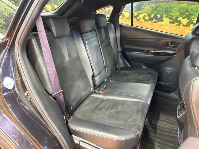 ハリアー プレミアム　アドバンスドパッケージ　スタイルモーヴ　禁煙車　ＪＢＬサウンド　全周囲カメラ　純正９型ナビ　トヨタセーフティセンス　クリアランスソナー　レーダークルーズ　メモリーパワーシート　電動リアゲート　純正１８インチＡＷ　ハーフレザーシート　ＥＴＣ（10枚目）