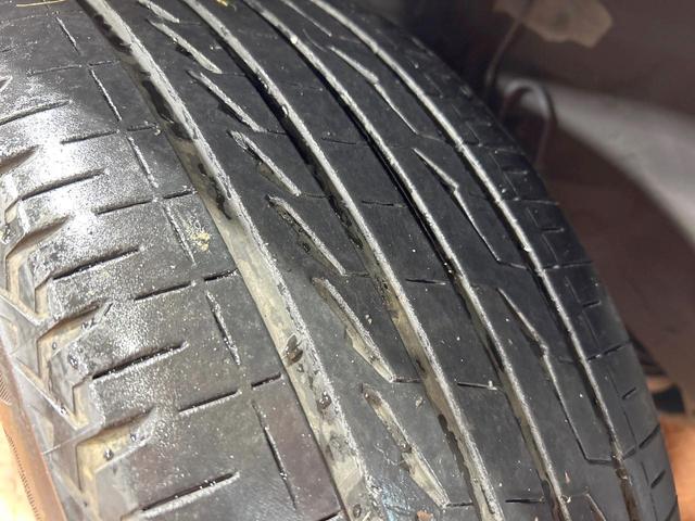 ハリアー プレミアム　アドバンスドパッケージ　スタイルモーヴ　禁煙車　ＪＢＬサウンド　全周囲カメラ　純正９型ナビ　トヨタセーフティセンス　クリアランスソナー　レーダークルーズ　メモリーパワーシート　電動リアゲート　純正１８インチＡＷ　ハーフレザーシート　ＥＴＣ（22枚目）