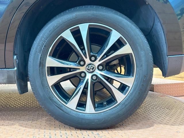 ハリアー プレミアム　アドバンスドパッケージ　スタイルモーヴ　禁煙車　ＪＢＬサウンド　全周囲カメラ　純正９型ナビ　トヨタセーフティセンス　クリアランスソナー　レーダークルーズ　メモリーパワーシート　電動リアゲート　純正１８インチＡＷ　ハーフレザーシート　ＥＴＣ（24枚目）