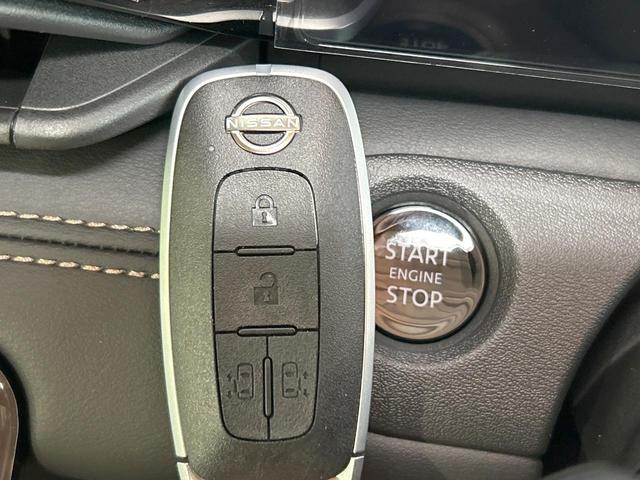 セレナ ハイウェイスターＶ　登録済未使用車　純正１２型ナビ　全周囲カメラ　両側電動ドア　インテリジェントルームミラー　プロパイロット　ブラインドスポットモニター　ＥＴＣ　駐車支援システム　コーナーセンサー　アイドリングストップ（51枚目）