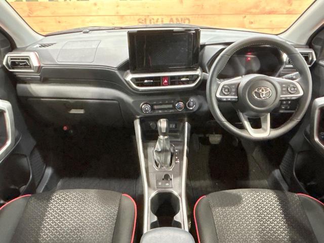 ライズ Ｚ　禁煙車　全周囲カメラ　純正９型ナビ　スマートアシスト　ブラインドスポットモニター　クリアランスソナー　レーダークルーズ　ＬＥＤヘッドライト　シートヒーター　純正１７インチＡＷ　オートエアコン　ＥＴＣ（2枚目）
