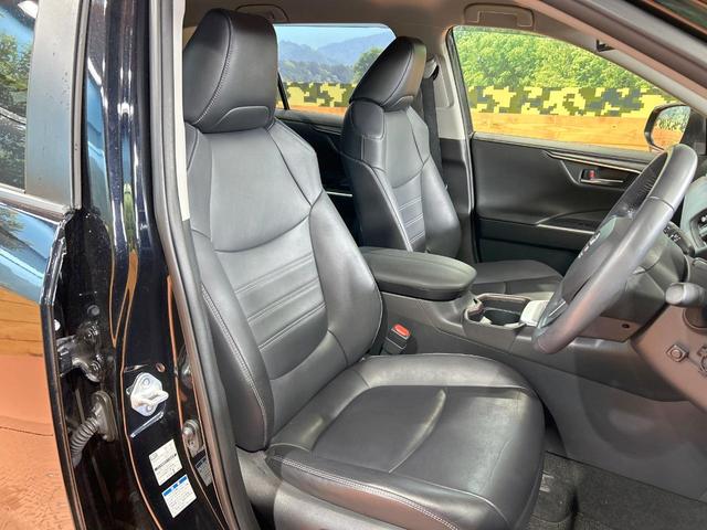 ＲＡＶ４ Ｇ　Ｚパッケージ　禁煙車　モデリスタエアロ　９型ナビ　バックカメラ　レーダークルーズ　デジタルインナーミラー　電動リアゲート　シートヒーター　パワーシート　ＥＴＣ　ステアリングヒーター　ブラインドスポットモニター（9枚目）