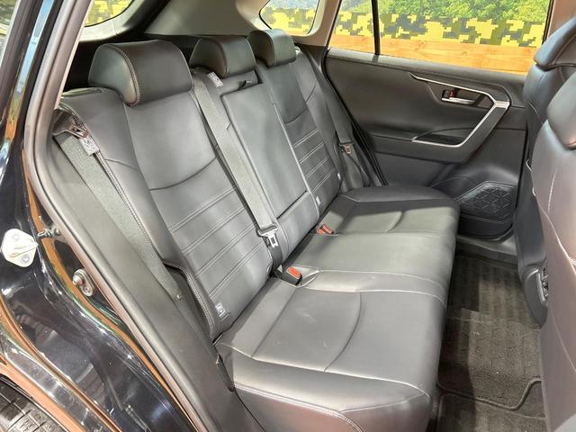 ＲＡＶ４ Ｇ　Ｚパッケージ　禁煙車　モデリスタエアロ　９型ナビ　バックカメラ　レーダークルーズ　デジタルインナーミラー　電動リアゲート　シートヒーター　パワーシート　ＥＴＣ　ステアリングヒーター　ブラインドスポットモニター（10枚目）
