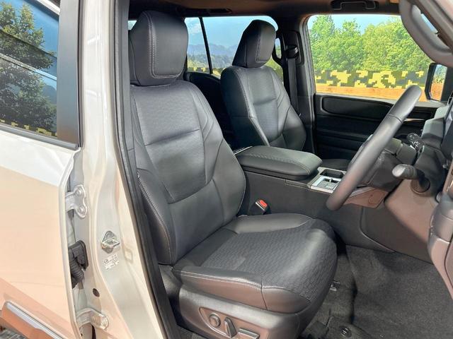 ランドクルーザー２５０ ＶＸ　禁煙　ＪＢＬ付１２型ディスプレイオーディオ　トヨタチームメイト　モデリスタパッケージ　シグネチャーイルミ　オーバーフェンダー　丸目ヘッドライト　デジタルインナーミラー　ブラインドスポットモニター（8枚目）