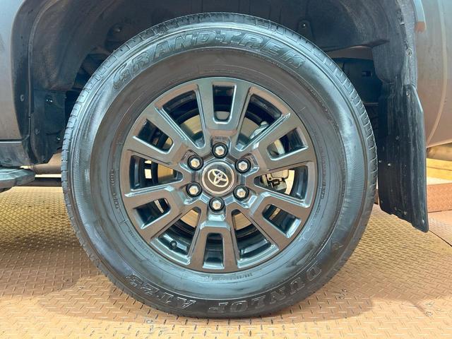 ランドクルーザー２５０ ＶＸ　禁煙　ＪＢＬ付１２型ディスプレイオーディオ　トヨタチームメイト　モデリスタパッケージ　シグネチャーイルミ　オーバーフェンダー　丸目ヘッドライト　デジタルインナーミラー　ブラインドスポットモニター（23枚目）