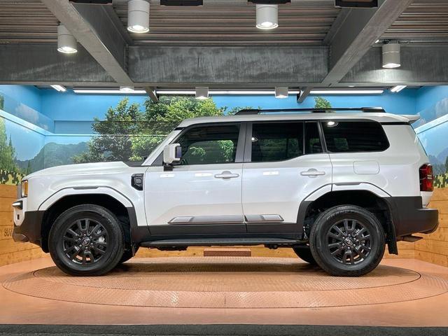 ランドクルーザー２５０ ＶＸ　禁煙　ＪＢＬ付１２型ディスプレイオーディオ　トヨタチームメイト　モデリスタパッケージ　シグネチャーイルミ　オーバーフェンダー　丸目ヘッドライト　デジタルインナーミラー　ブラインドスポットモニター（26枚目）