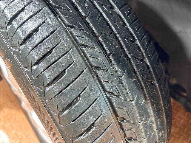 ノア Ｓｉ　禁煙車　電動スライドドア　純正ナビ　フルセグ　Ｂｌｕｅｔｏｏｔｈ再生　ＥＴＣ　ＣＤ／ＤＶＤ再生　バックカメラ　ＨＩＤヘッドライト　フォグ　電動格納ミラー　ドアバイザー　純正１６インチアルミ（22枚目）