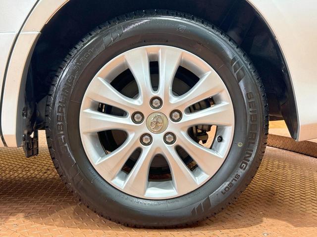 ノア Ｓｉ　禁煙車　電動スライドドア　純正ナビ　フルセグ　Ｂｌｕｅｔｏｏｔｈ再生　ＥＴＣ　ＣＤ／ＤＶＤ再生　バックカメラ　ＨＩＤヘッドライト　フォグ　電動格納ミラー　ドアバイザー　純正１６インチアルミ（23枚目）