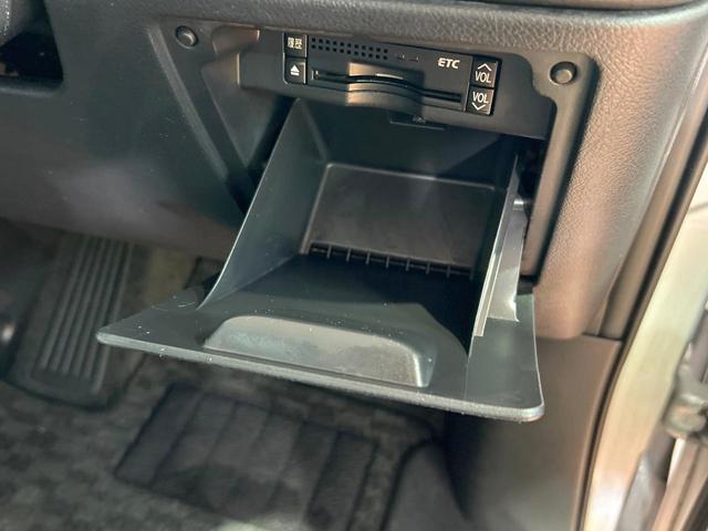 ノア Ｓｉ　禁煙車　電動スライドドア　純正ナビ　フルセグ　Ｂｌｕｅｔｏｏｔｈ再生　ＥＴＣ　ＣＤ／ＤＶＤ再生　バックカメラ　ＨＩＤヘッドライト　フォグ　電動格納ミラー　ドアバイザー　純正１６インチアルミ（42枚目）