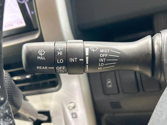 ノア Ｓｉ　禁煙車　電動スライドドア　純正ナビ　フルセグ　Ｂｌｕｅｔｏｏｔｈ再生　ＥＴＣ　ＣＤ／ＤＶＤ再生　バックカメラ　ＨＩＤヘッドライト　フォグ　電動格納ミラー　ドアバイザー　純正１６インチアルミ（46枚目）