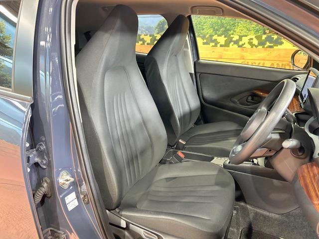 ヤリスクロス ハイブリッドX 禁煙車 純正ディスプレイオーディオ トヨタセーフティセンス バックカメラ Bluetooth再生 フルセグ LEDヘッドライト クリアランスソナー ETC レーダークルーズ レーンアシスト(9枚目)