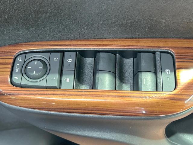 ヤリスクロス ハイブリッドX 禁煙車 純正ディスプレイオーディオ トヨタセーフティセンス バックカメラ Bluetooth再生 フルセグ LEDヘッドライト クリアランスソナー ETC レーダークルーズ レーンアシスト(39枚目)