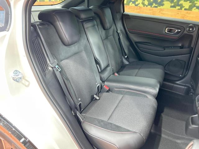 ヴェゼル e:HEV RS 登録済未使用車 純正9型ナビ マルチビューカメラシステム ホンダセンシング フルセグ Bluetooth再生 ブラインドスポットモニター 電動リアゲート LEDヘッドライト シートヒーター ETC(10枚目)