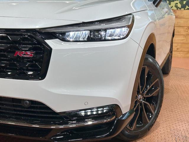 ヴェゼル e:HEV RS 登録済未使用車 純正9型ナビ マルチビューカメラシステム ホンダセンシング フルセグ Bluetooth再生 ブラインドスポットモニター 電動リアゲート LEDヘッドライト シートヒーター ETC(12枚目)