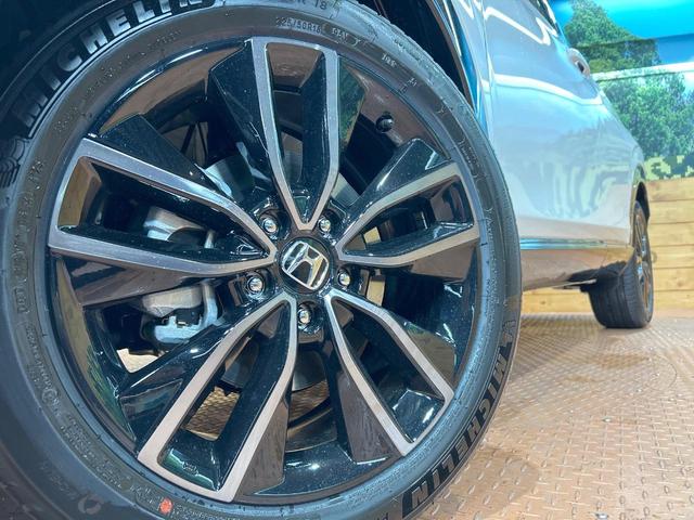ヴェゼル e:HEV RS 登録済未使用車 純正9型ナビ マルチビューカメラシステム ホンダセンシング フルセグ Bluetooth再生 ブラインドスポットモニター 電動リアゲート LEDヘッドライト シートヒーター ETC(13枚目)