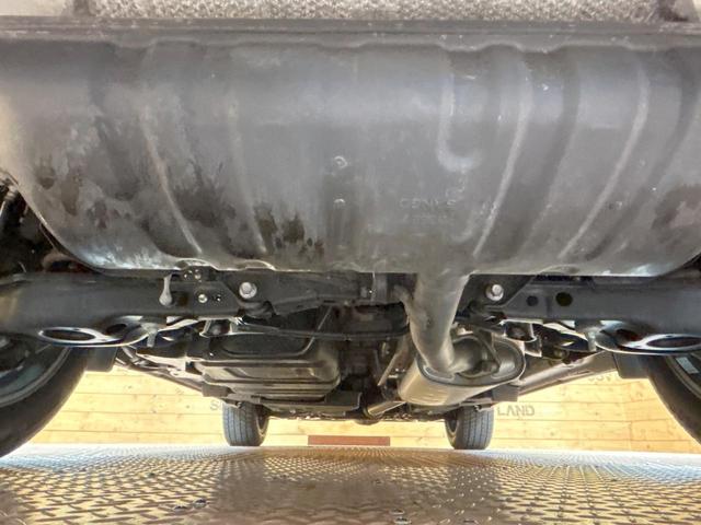 ＮＸ ＮＸ３００　バージョンＬ　禁煙車　１２型ナビ　全席シートヒーター　電動リアゲート　バック＆サイドカメラ　革シート　パワーシート　レーダークルーズ　レーンアシスト　３眼ＬＥＤヘッド　オートマチックハイビーム　ステアリングヒーター（19枚目）