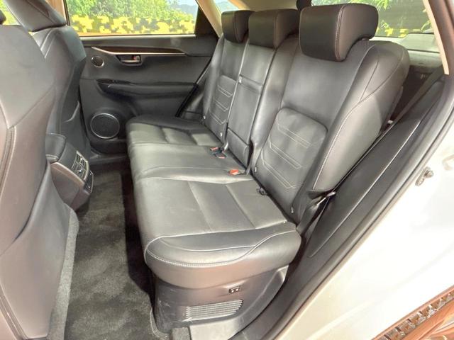 ＮＸ ＮＸ３００　バージョンＬ　禁煙車　１２型ナビ　全席シートヒーター　電動リアゲート　バック＆サイドカメラ　革シート　パワーシート　レーダークルーズ　レーンアシスト　３眼ＬＥＤヘッド　オートマチックハイビーム　ステアリングヒーター（21枚目）