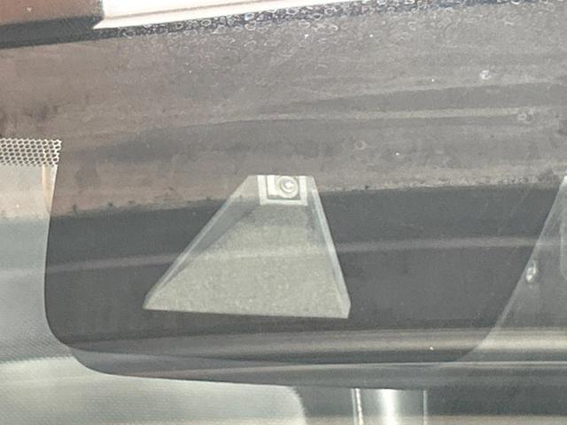 ＮＸ ＮＸ３００　バージョンＬ　禁煙車　１２型ナビ　全席シートヒーター　電動リアゲート　バック＆サイドカメラ　革シート　パワーシート　レーダークルーズ　レーンアシスト　３眼ＬＥＤヘッド　オートマチックハイビーム　ステアリングヒーター（23枚目）