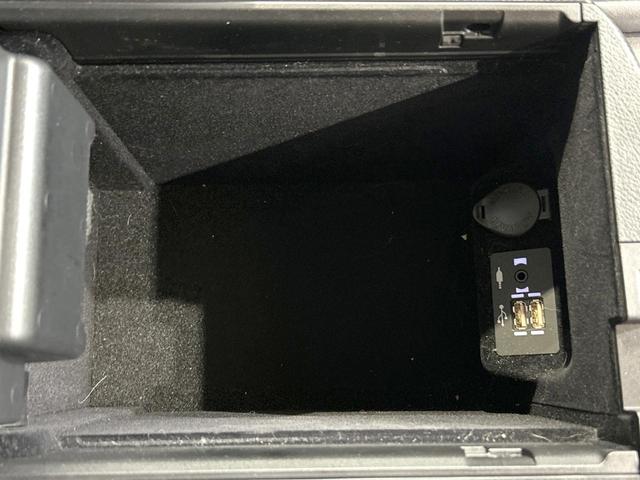 ＮＸ ＮＸ３００　バージョンＬ　禁煙車　１２型ナビ　全席シートヒーター　電動リアゲート　バック＆サイドカメラ　革シート　パワーシート　レーダークルーズ　レーンアシスト　３眼ＬＥＤヘッド　オートマチックハイビーム　ステアリングヒーター（49枚目）