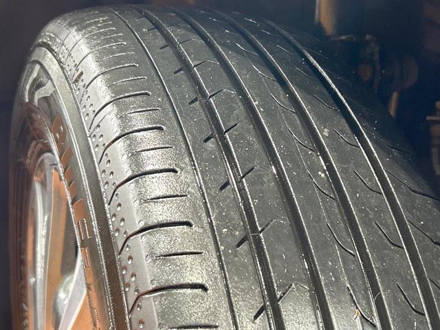 エスクァイア ハイブリッドＧｉ　禁煙車　後席モニター　１０型ナビ　バックカメラ　両側パワスラ　セーフティセンス　クルーズコントロール　ＥＴＣ　シートヒーター　ＬＥＤヘッド＆フォグ　オートハイビーム　１５インチアルミ　ダブルエアコン（25枚目）