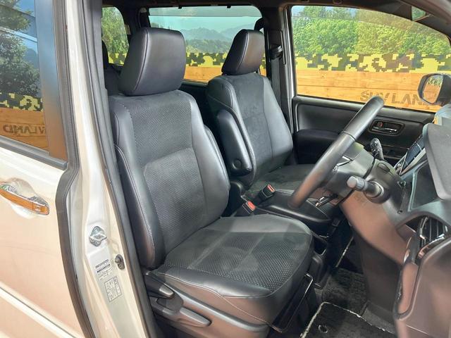 ヴォクシー ハイブリッドＺＳ　煌ＩＩＩ　禁煙車　フリップダウンモニター　両側電動ドア　シートヒーター　純正１０型ナビ　バックカメラ　クルーズコントロール　クリアランスソナー　ハーフレザーシート　フルセグＴＶ　純正１６インチＡＷ　ＥＴＣ（8枚目）