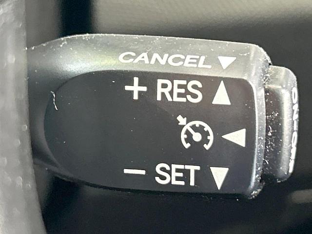 �y�N���[�Y�R���g���[���z�������H�����N���N���s�B�A�N�Z���𗣂��Ă���葬�x�ő��s���ł��A�������^�]���̕��S���y���I�����E�������ȒP�ȃX�C�b�`����Œ����ł��܂��B