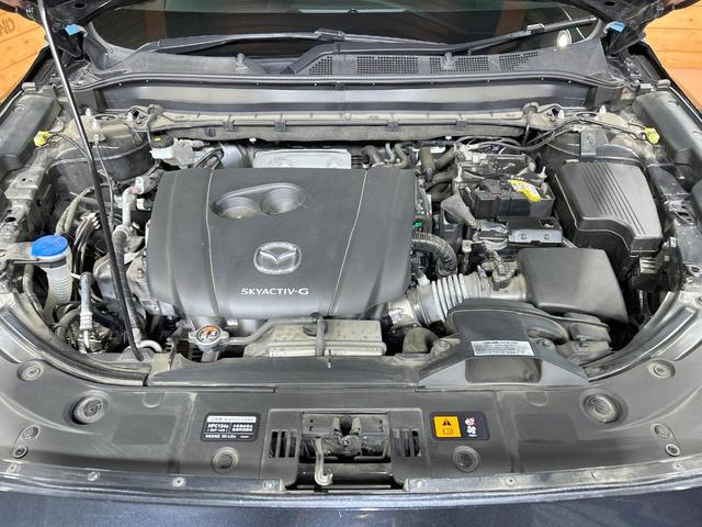 ＣＸ－８ ２５Ｓ　ブラックトーンエディション　禁煙車　ターボ　７人乗り　純正ＳＤナビ　全周囲カメラ　衝突被害軽減システム　レーダークルーズ　電動リアゲート　ハーフレザーシート　全席シートヒーター　ドラレコ　コーナーセンサー　スマートキー（19枚目）