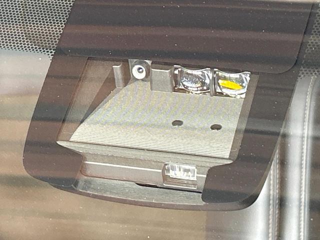 シエンタ ハイブリッド　ファンベースＧ　クエロ　禁煙車　全周囲カメラ　純正ＳＤナビ　フルセグ　両側電動ドア　トヨタセーフティセンス　クリアランスソナー　クルーズコントロール　ステアリングヒーター　ＬＥＤヘッドライト　オートハイビーム　ＥＴＣ（7枚目）