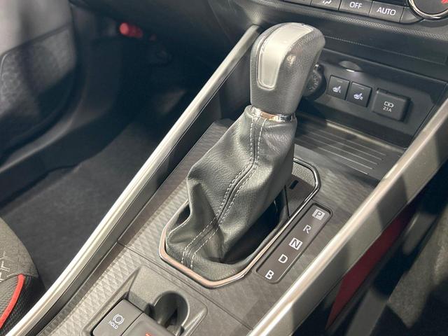 ライズ Ｚ　禁煙車　全周囲カメラ　純正９型ナビ　ブラインドスポットモニター　レーダークルーズ　オートハイビーム　シートヒーター　フルセグ　ＬＥＤヘッド＆フォグ　ＥＴＣ　オートエアコン　純正１７インチアルミホイール（43枚目）