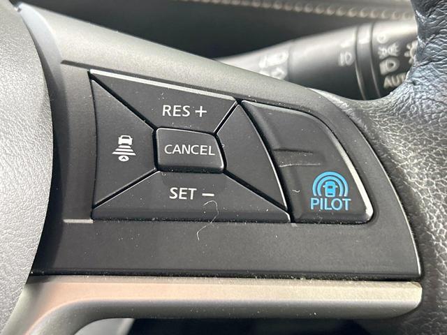 セレナ ハイウェイスター　ＶセレクションＩＩ　禁煙車　後席モニター　両側電動ドア　全周囲カメラ　セーフティパックＢ　純正９型ナビ　デジタルインナーミラー　クリアランスソナー　ＬＥＤヘッドライト　純正１６インチＡＷ　Ｂｌｕｅｔｏｏｔｈ再生　ＥＴＣ（7枚目）