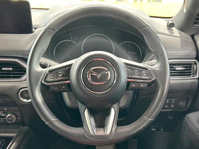 ＣＸ－８ ＸＤ　スポーツアピアランス　禁煙車　全周囲カメラ　純正１０型ナビ　ブラインドスポットモニター　ヘッドアップディスプレイ　電動リアゲート　クリアランスソナー　レーダークルーズ　ＬＥＤヘッドライト　メモリーパワーシート　赤革シート（12枚目）