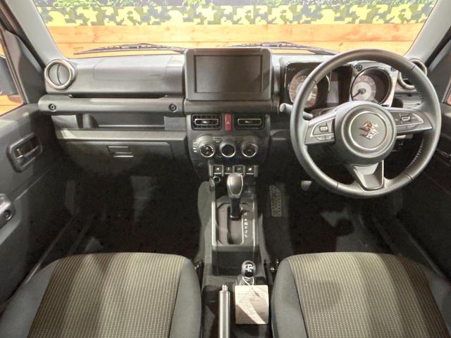 ジムニー ＸＣ　届出済未使用車　クルーズコントロール　スズキセーフティサポート　シートヒーター　クリアランスソナー　ＬＥＤヘッドライト　純正１６インチアルミホイール　オートハイビーム　オートエアコン（2枚目）