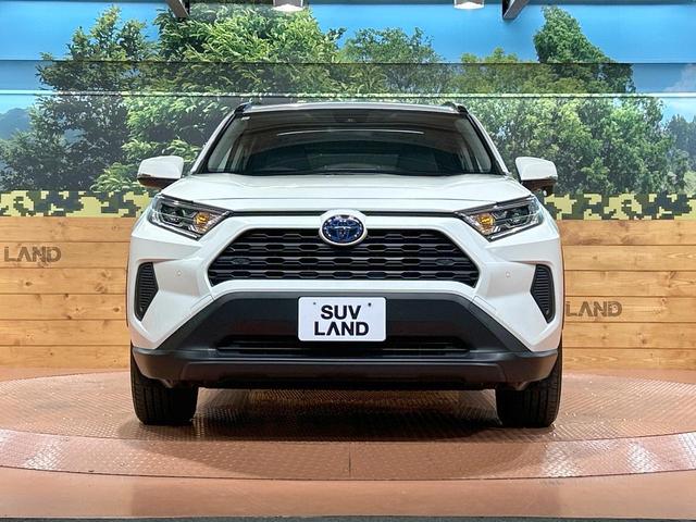 ＲＡＶ４ ハイブリッドＸ　禁煙車　メーカーナビ　バックカメラ　レーダークルーズ　ブラインドスポットモニター　ルーフレール　ＥＴＣ　ＬＥＤヘッド　オートハイビーム　デュアルエアコン　スマートキー　Ｂｌｕｅｔｏｏｔｈ再生　フルセグ（15枚目）