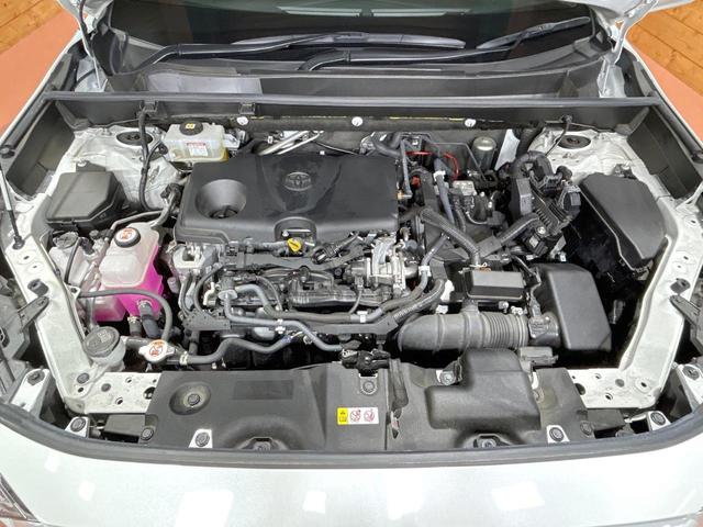 ＲＡＶ４ ハイブリッドＸ　禁煙車　メーカーナビ　バックカメラ　レーダークルーズ　ブラインドスポットモニター　ルーフレール　ＥＴＣ　ＬＥＤヘッド　オートハイビーム　デュアルエアコン　スマートキー　Ｂｌｕｅｔｏｏｔｈ再生　フルセグ（19枚目）