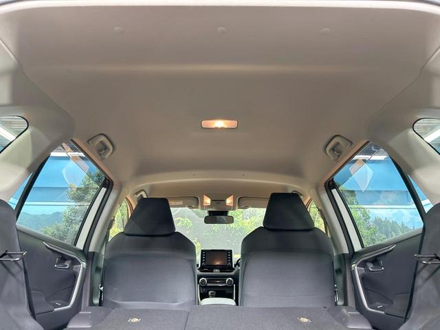 ＲＡＶ４ ハイブリッドＸ　禁煙車　メーカーナビ　バックカメラ　レーダークルーズ　ブラインドスポットモニター　ルーフレール　ＥＴＣ　ＬＥＤヘッド　オートハイビーム　デュアルエアコン　スマートキー　Ｂｌｕｅｔｏｏｔｈ再生　フルセグ（39枚目）