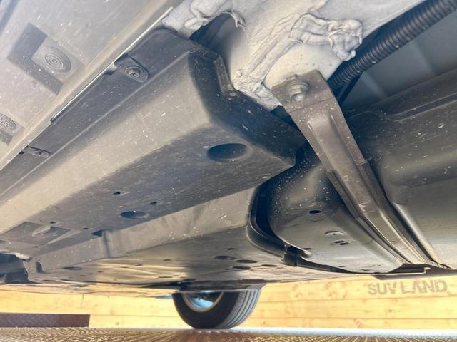 ＲＡＶ４ ハイブリッドＸ　禁煙車　メーカーナビ　バックカメラ　レーダークルーズ　ブラインドスポットモニター　ルーフレール　ＥＴＣ　ＬＥＤヘッド　オートハイビーム　デュアルエアコン　スマートキー　Ｂｌｕｅｔｏｏｔｈ再生　フルセグ（40枚目）