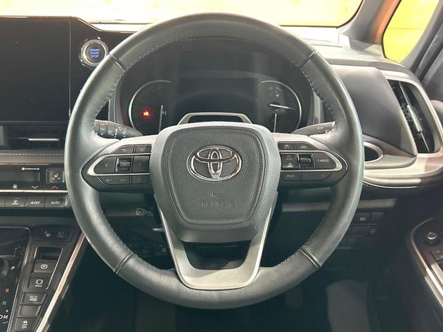 ヴォクシー Ｓ－Ｚ　禁煙車　後席モニター　ディスプレイオーディオプラス　トヨタチームメイト　全周囲カメラ　４ＷＤ　シートヒーター　ハーフレザー　ＬＥＤヘッド　ブラインドスポットモニター　オートハイビーム　ＥＴＣ（12枚目）