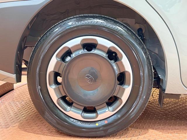 シエンタ ハイブリッドＺ　登録済未使用車　セーフティセンス　レーダークルーズ　両側電動ドア　純正１０．５型ナビ　全周囲カメラ　トヨタチームメイト　前席シートヒーター　ステアリングヒーター　ＥＴＣ　ドラレコ　ＬＥＤヘッドライト（28枚目）