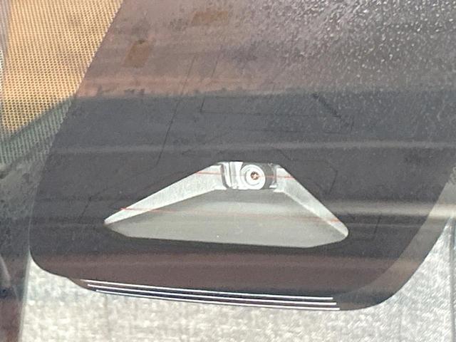 シエンタ ハイブリッドＺ　登録済未使用車　セーフティセンス　レーダークルーズ　両側電動ドア　純正１０．５型ナビ　全周囲カメラ　トヨタチームメイト　前席シートヒーター　ステアリングヒーター　ＥＴＣ　ドラレコ　ＬＥＤヘッドライト（50枚目）